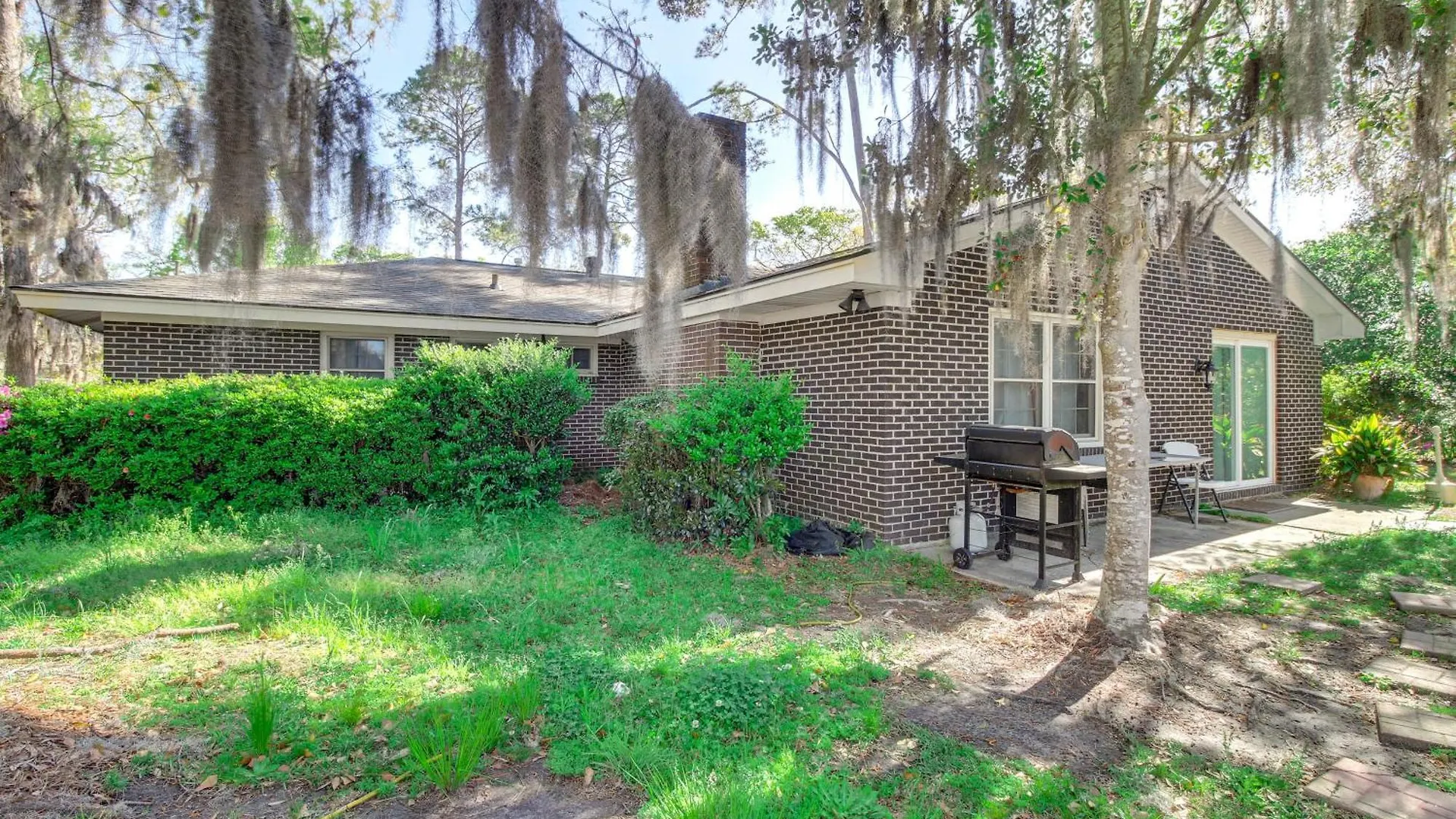 4 Mi To Savannah Home With Gazebo And Seasonal Pool! Holiday home