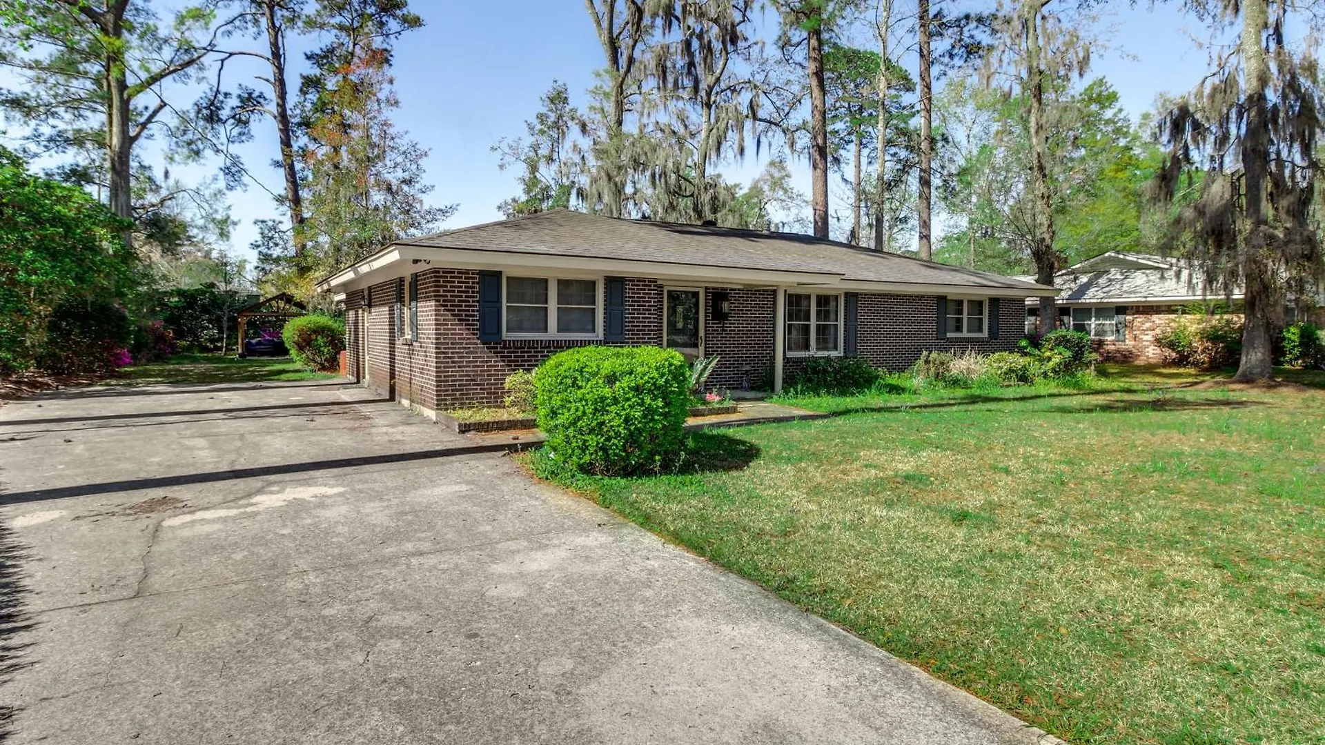 Holiday home 4 Mi To Savannah Home With Gazebo And Seasonal Pool!